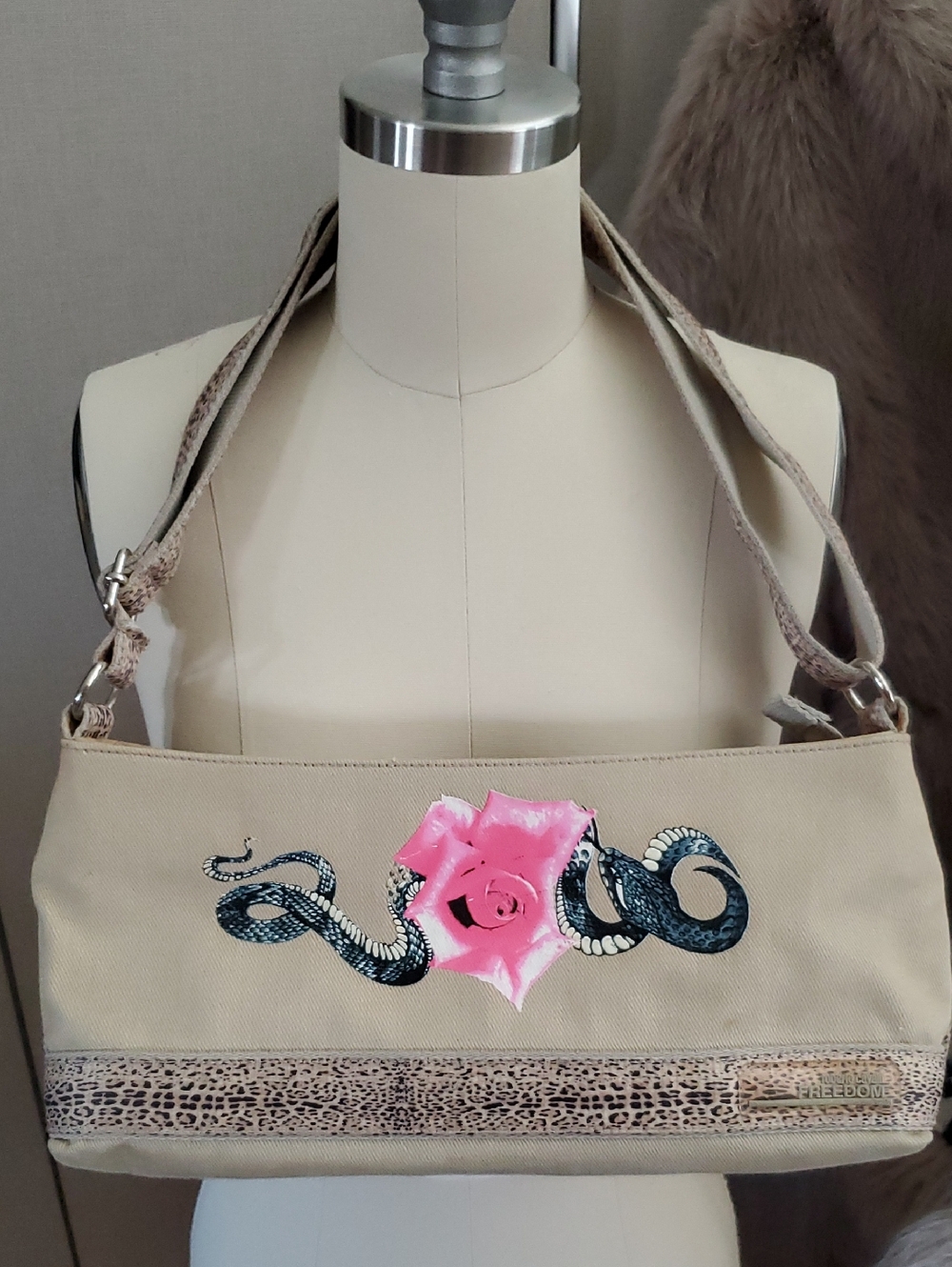 Roberto Cavalli Y2K Freedom Beige Canvas Shoulder Bag Pink Rose & Snake Accent